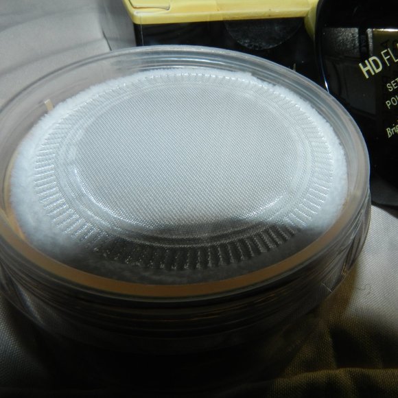 Absolute New York HD Flawless Setting Powder Brightening Banana - Picture 8 of 15